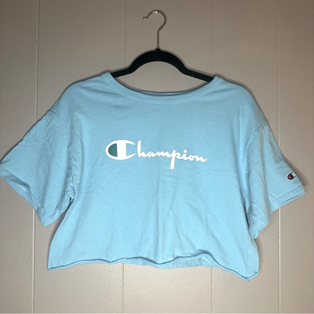 Champion Short Sleeve Crop Top T-Shirt in Baby Blue Size Medium